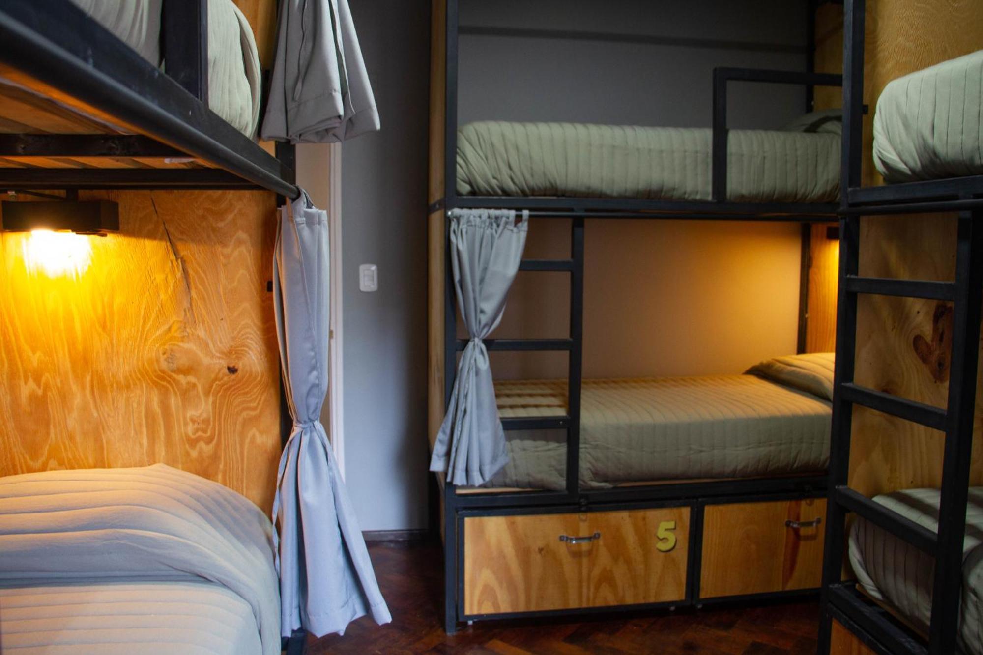 Sin Fin Hostel Mendoza Exteriör bild