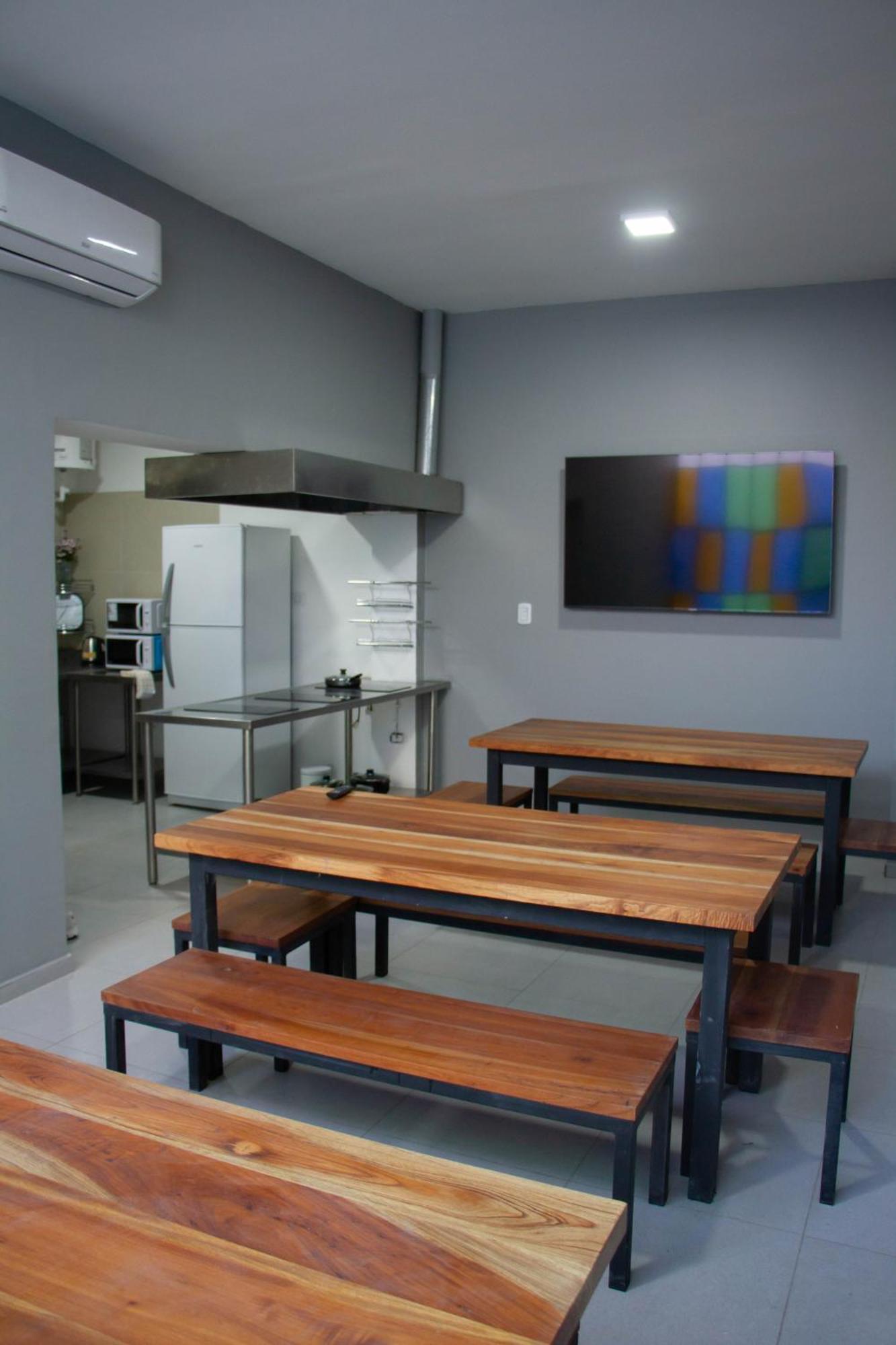 Sin Fin Hostel Mendoza Exteriör bild