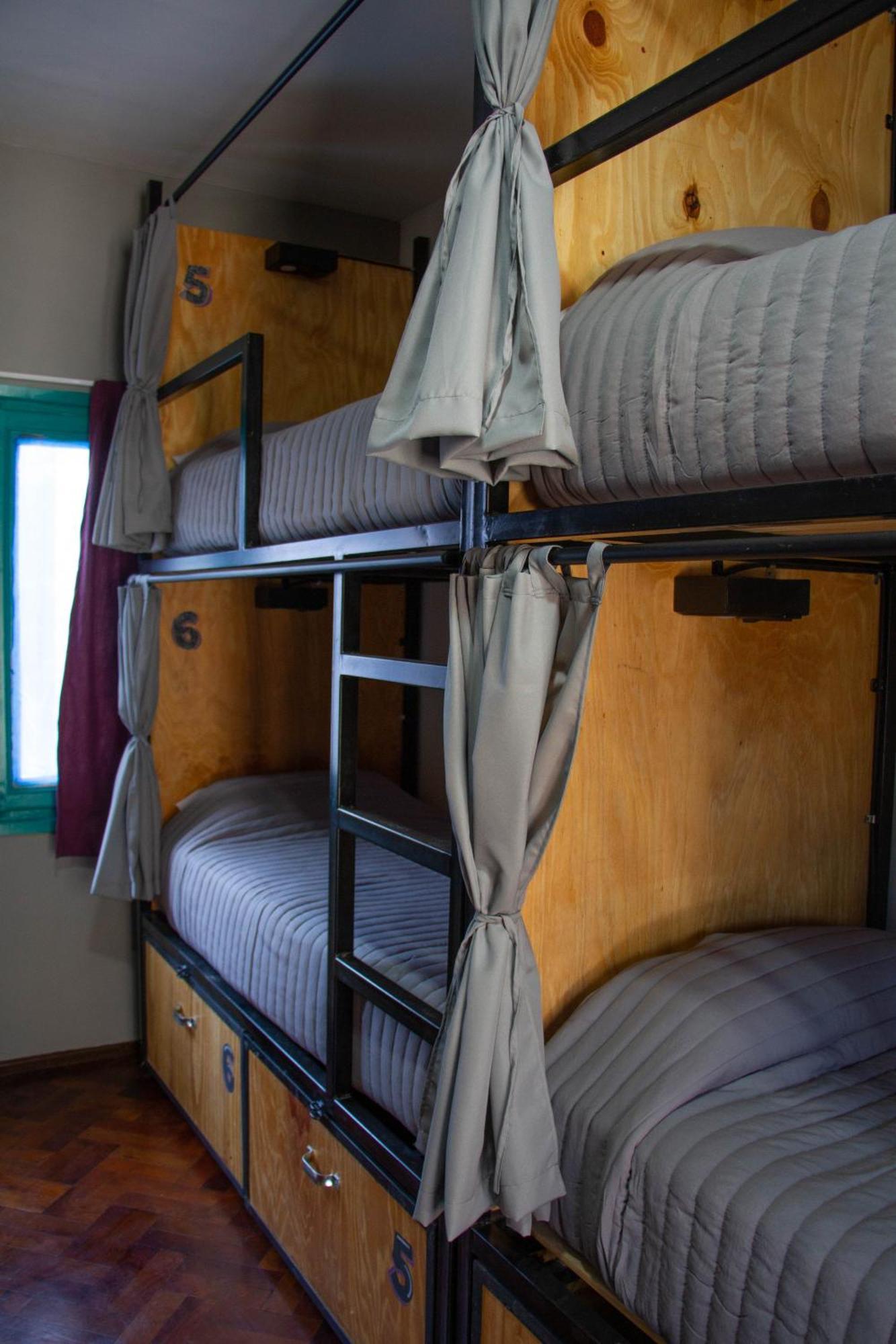 Sin Fin Hostel Mendoza Exteriör bild