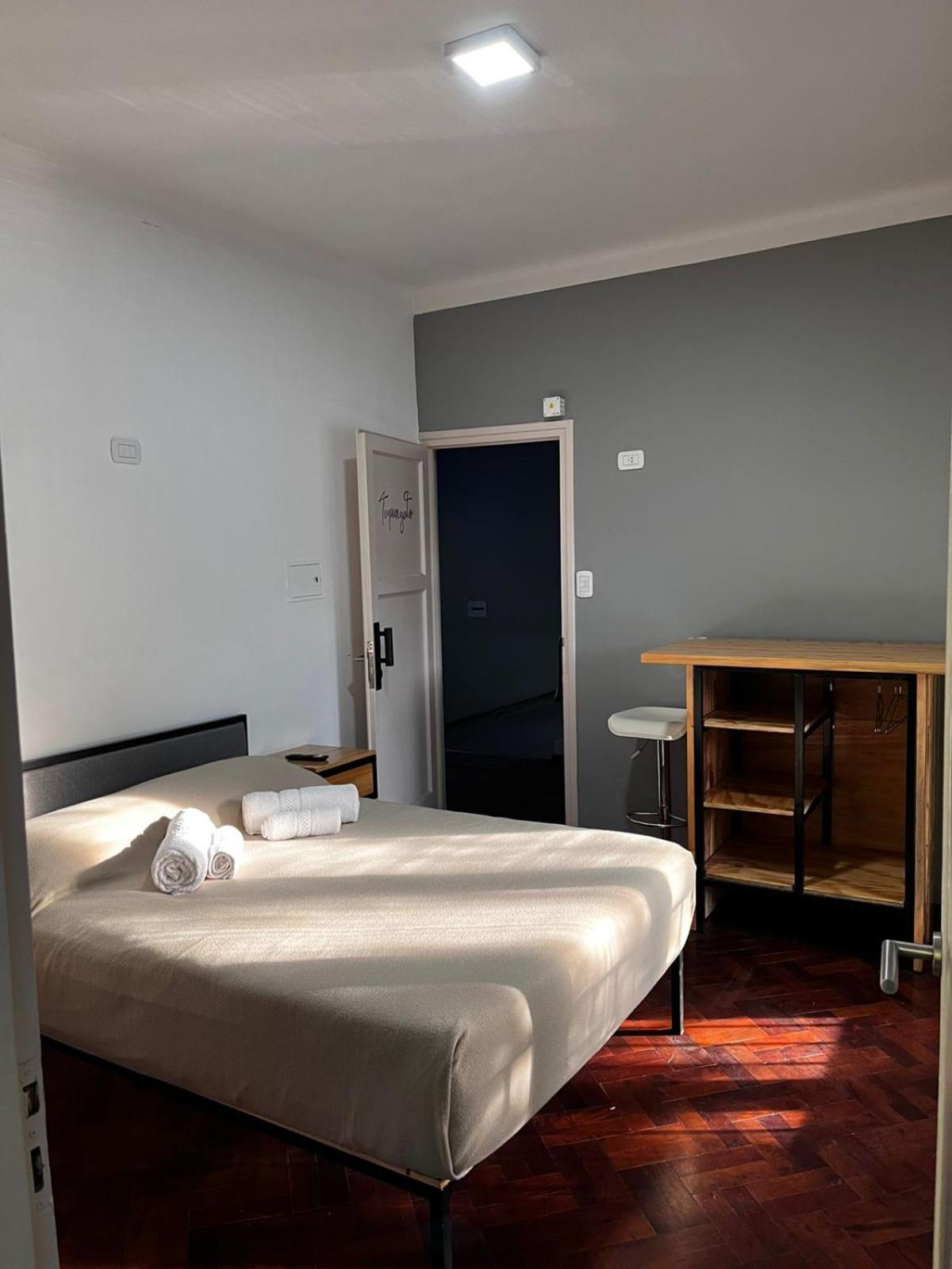 Sin Fin Hostel Mendoza Exteriör bild